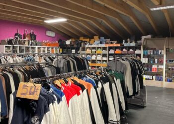 Gefälschte Luxuswaren in Lagerraum – Razzia Köln-Kalk, Foto: Polizei Köln