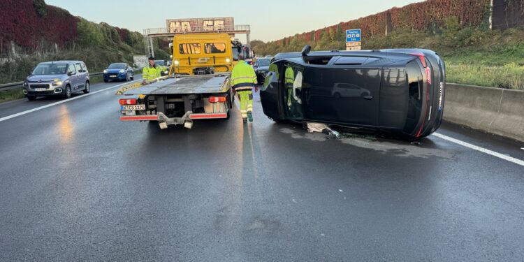 Unfall auf der A4 bei Kerpen