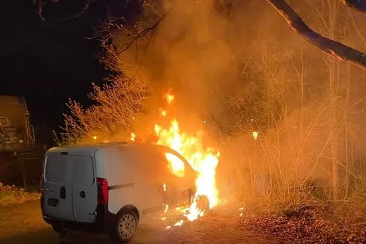 Pkw Brand Brühl Feuerwehreinsatz