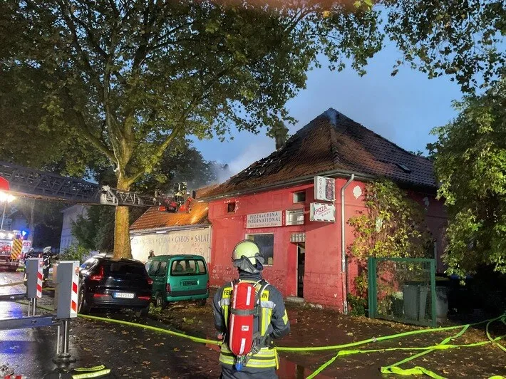 Dachstuhlbrand Bonn Feuerwehreinsatz